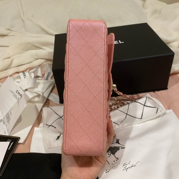 ❌SOLD❌ CHANEL 19S Iridescent Pink Caviar Small CF - Picture 3 of 15